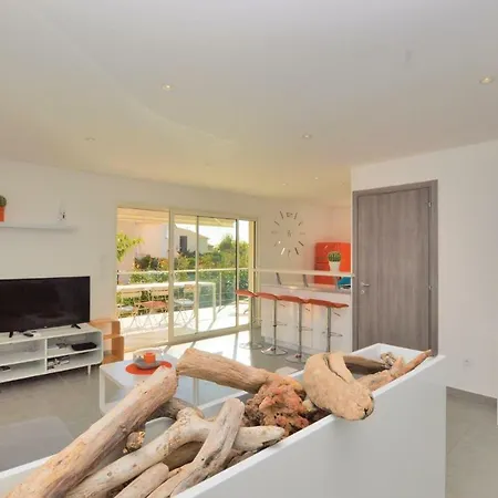 Three-bedroom Holiday In *