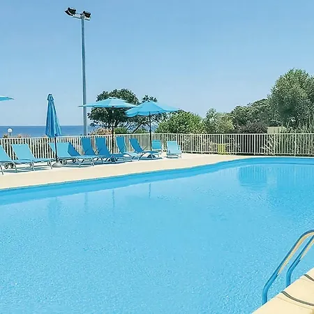 Three-bedroom Holiday In *
